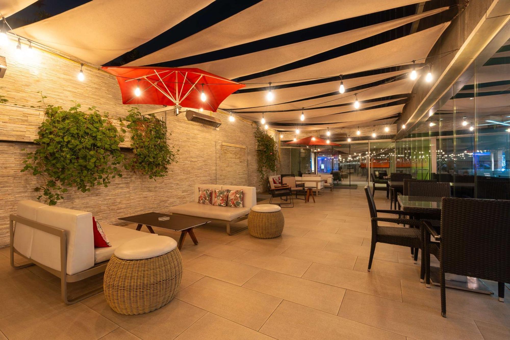 Hilton Garden Inn Iquique Exterior foto